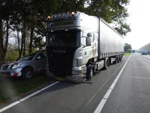 1cb6841c 9553 4b2f af1f 91361d8a8327 300x225