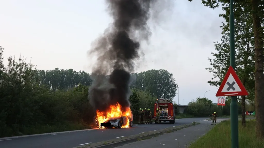 2024 05 09 autobrand sint oedenrode 08