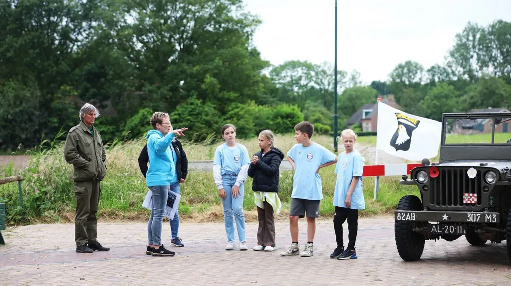 2024 06 14 overdracht geronimo monument eerde 08
