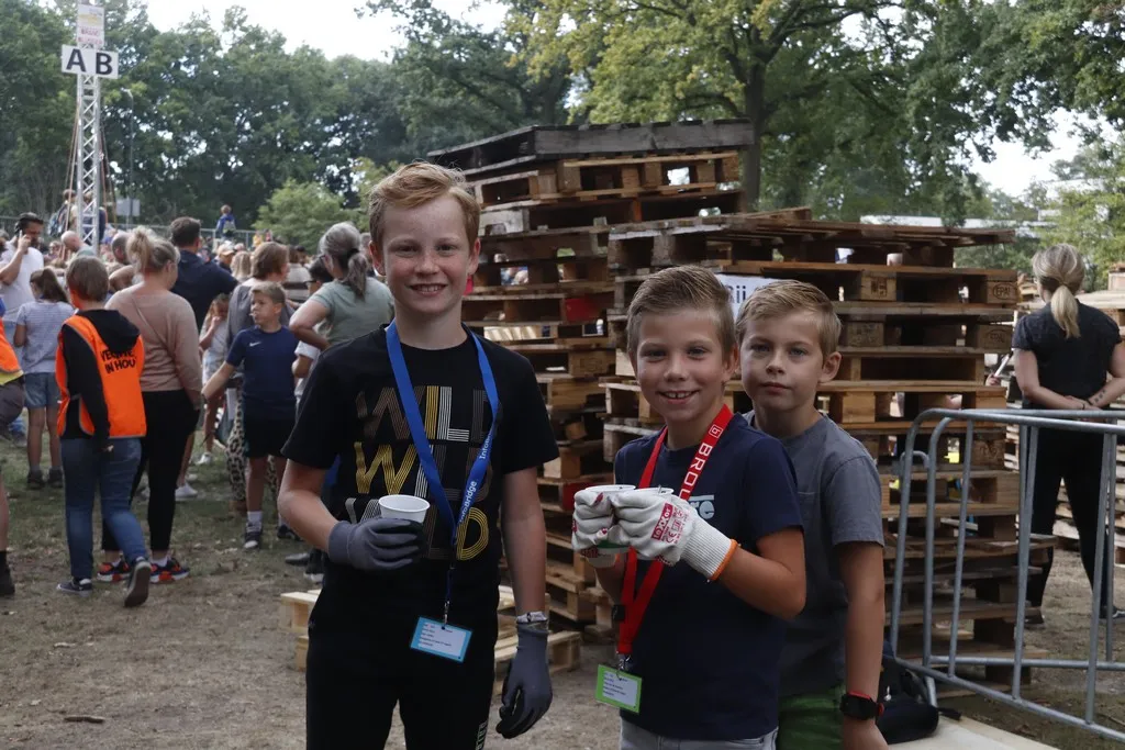 29 08 2022 veghel in hout 09