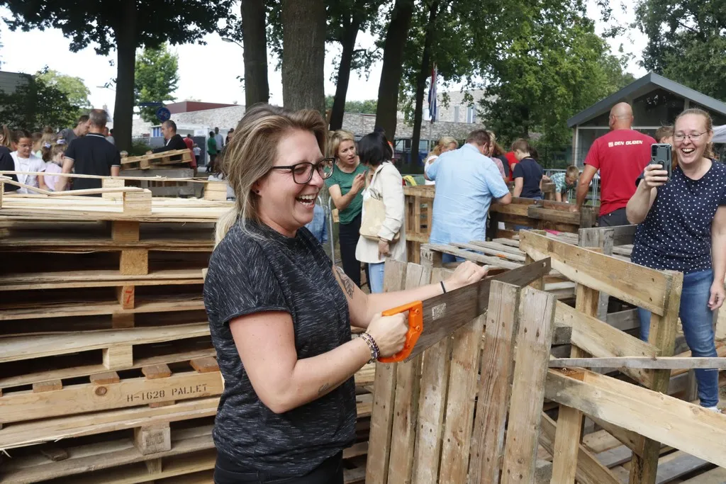 29 08 2022 veghel in hout 19