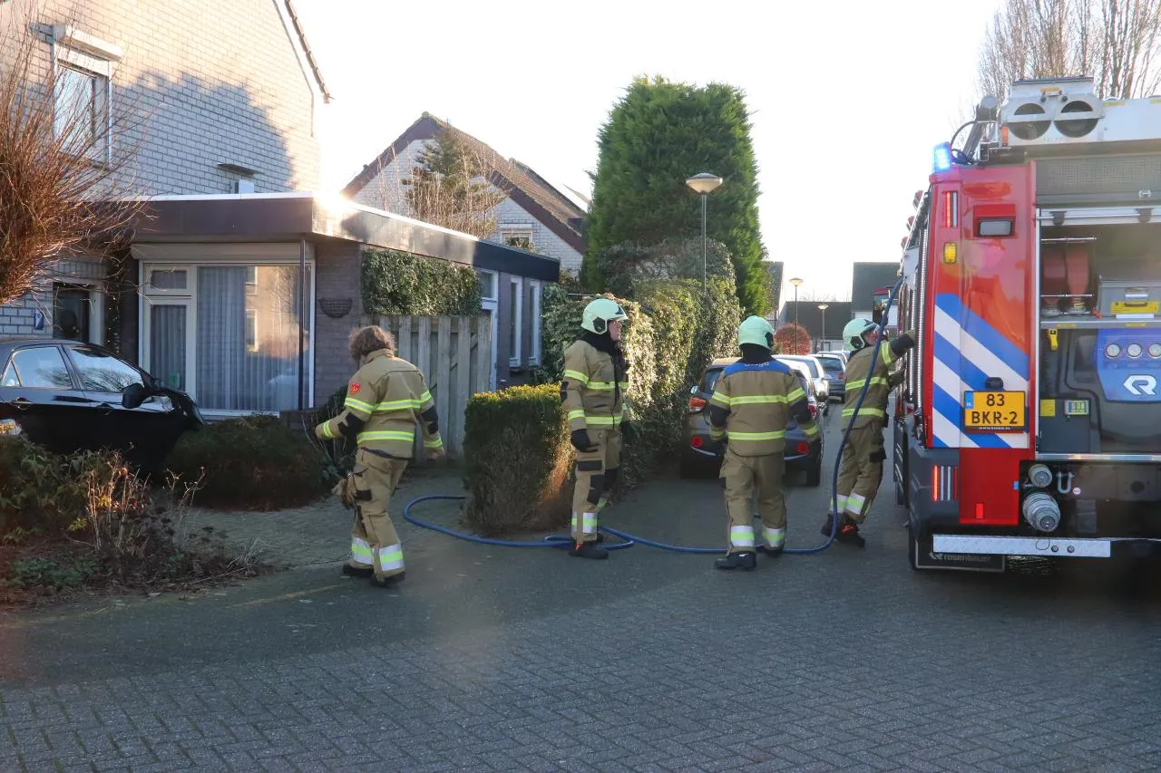 30 12 2019 heg in brand door vuurwerk 04