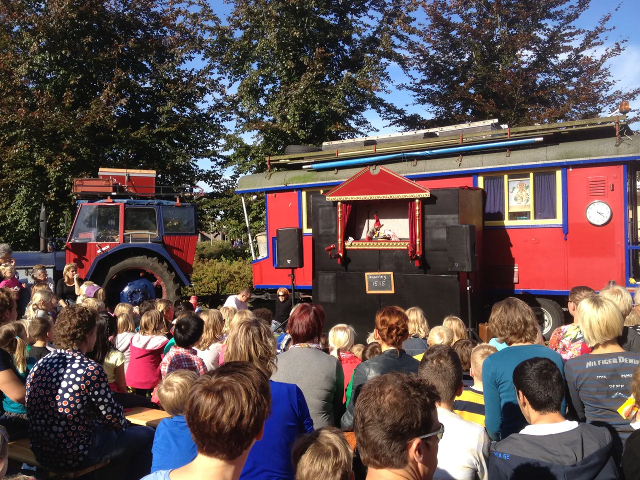 luuks poppentheater photo by totaal theater