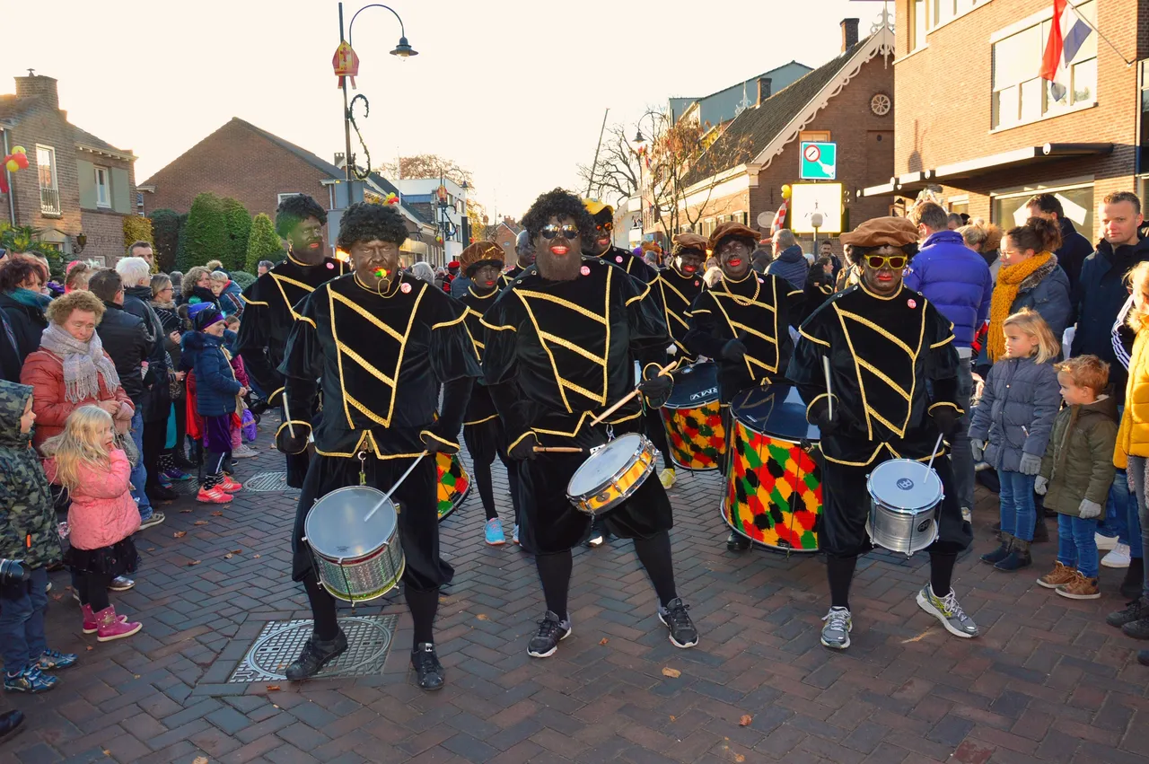 sint met groot gevolg naar veghel 3
