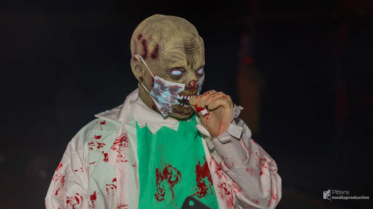 2025-10-25HalloweenBloemenwijkVeghel-33