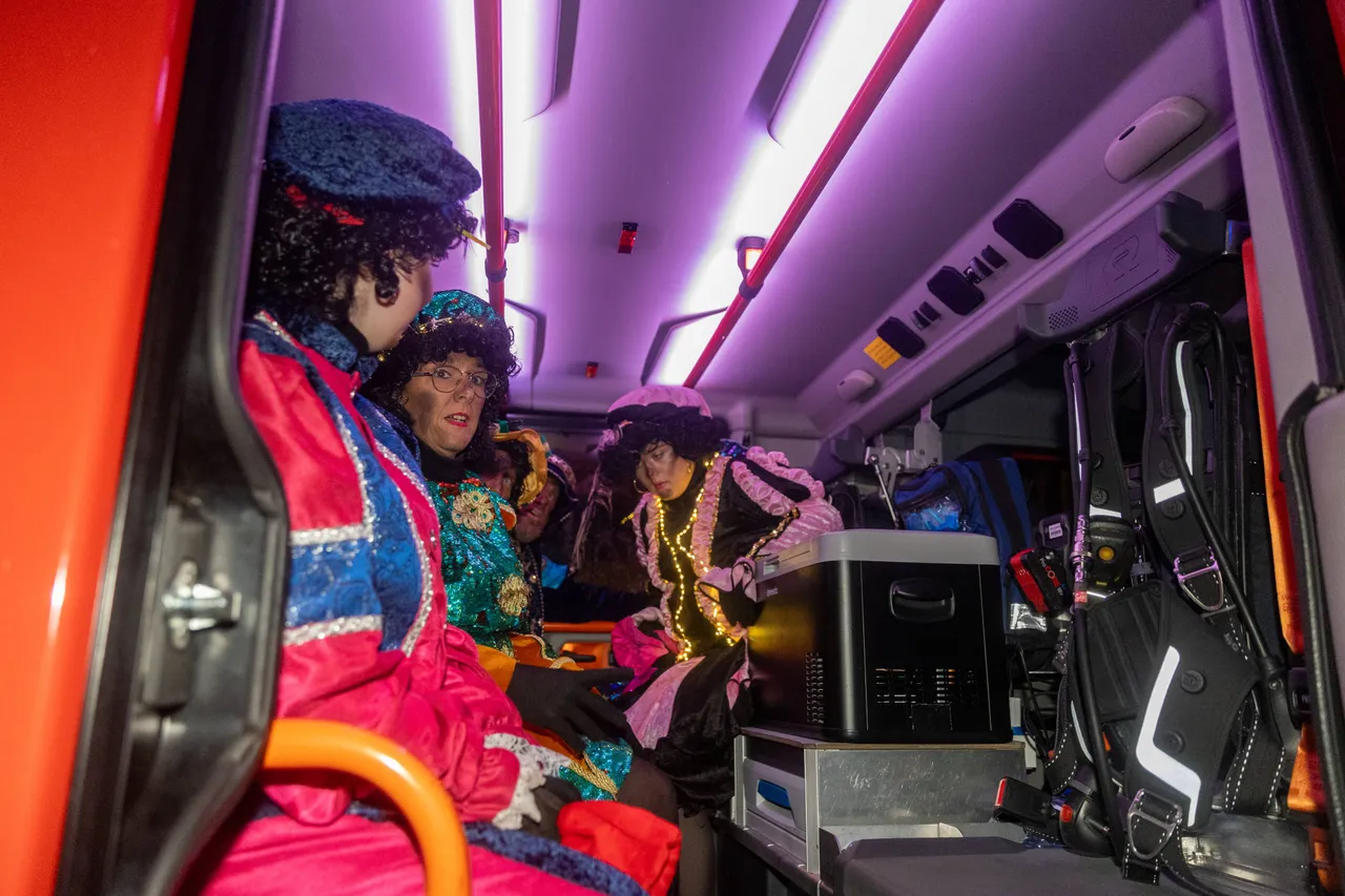 2025-12-06 Uittocht Sinterklaas-15