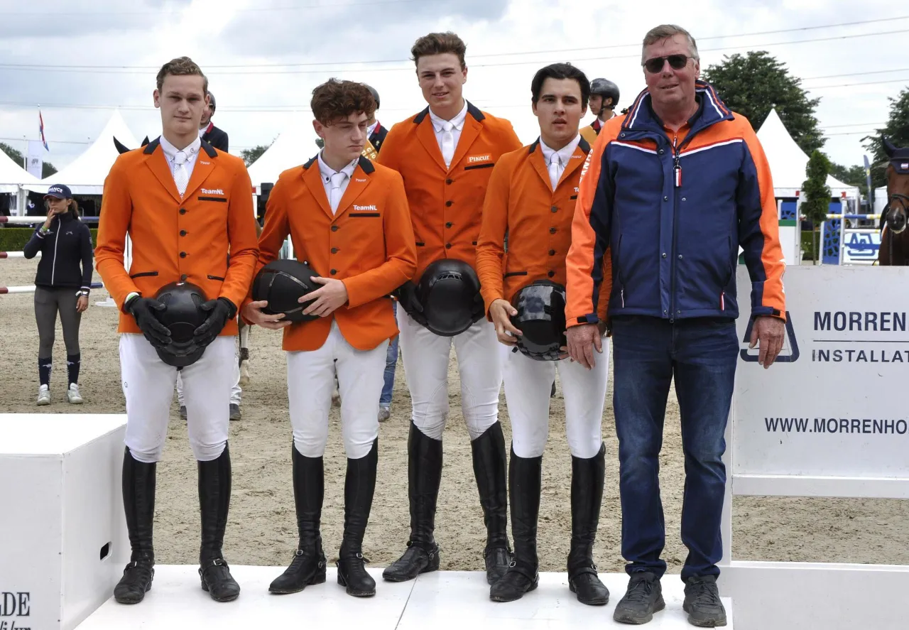 ch junioren bropns scaled