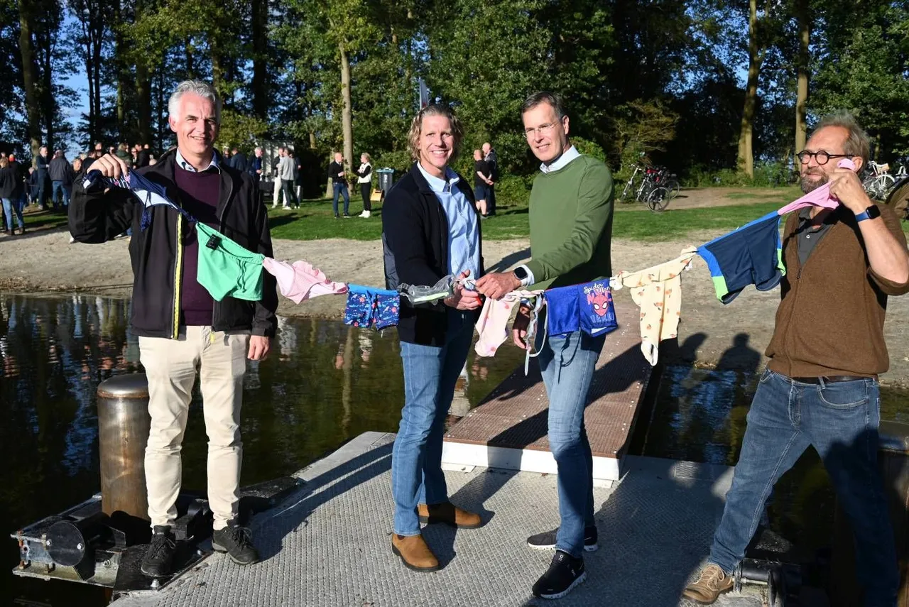 Van links naar rechts Bertjan Boom, Jaap Rumph, Klaas de Vries en Henk Ovinge.