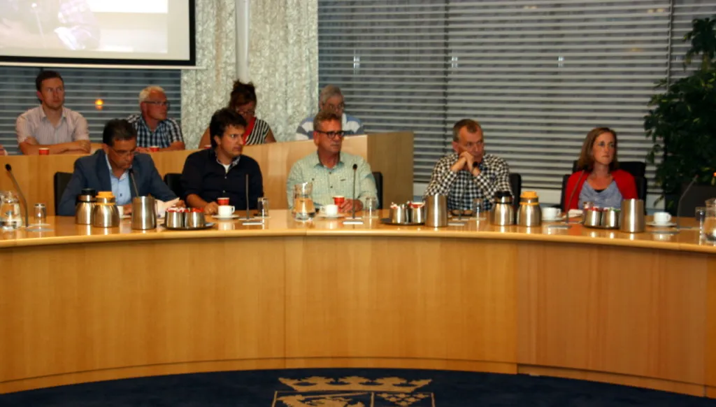 2015 09 03 koopzondag tegenstanders 1024x582