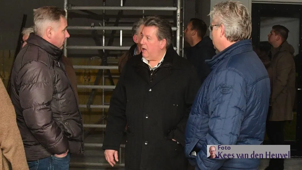 2015 02 15 veensche boys kantine bekijken sponsors 14 2 bert veer