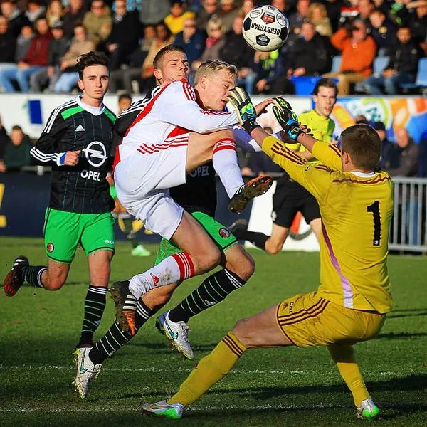 2015 03 21 donny scoort tegen feyenoord