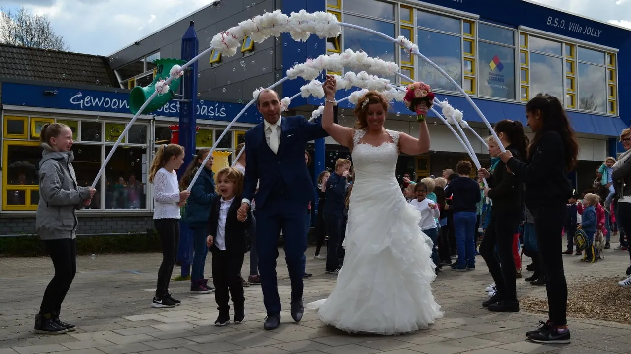 2016 04 25 daltonschool corlaer trouwen eva en coen1