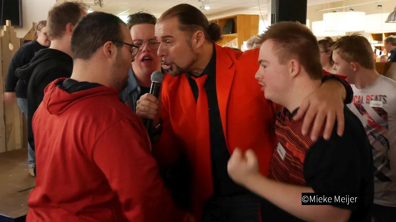 2018 11 21 hello you 01