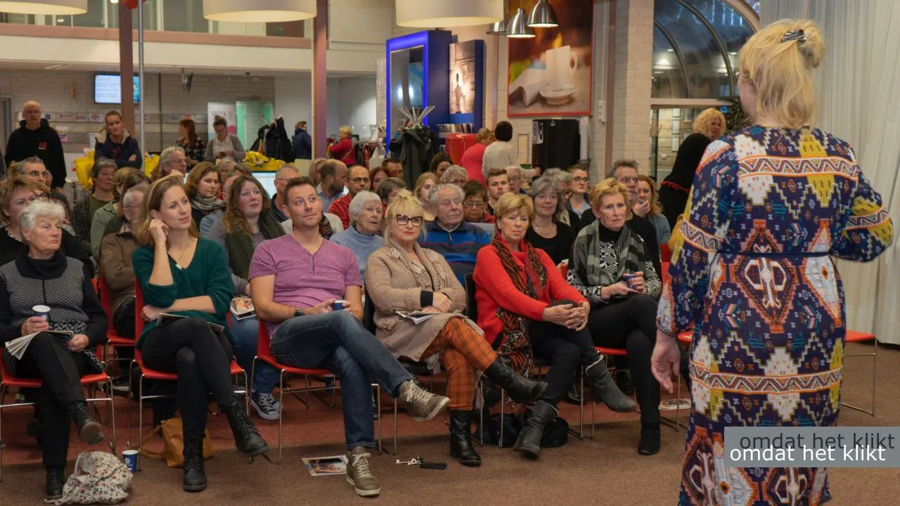 2019 01 18 gluren bij de buren bettine 016