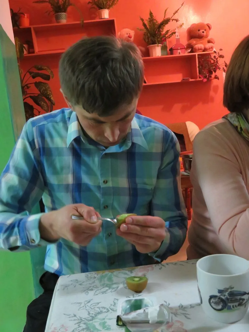 2019 04 02 belarus kiwi eten