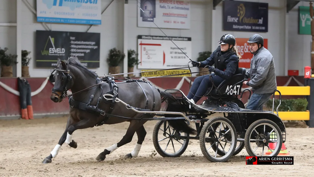 2021 11 04 kika menindoor 02