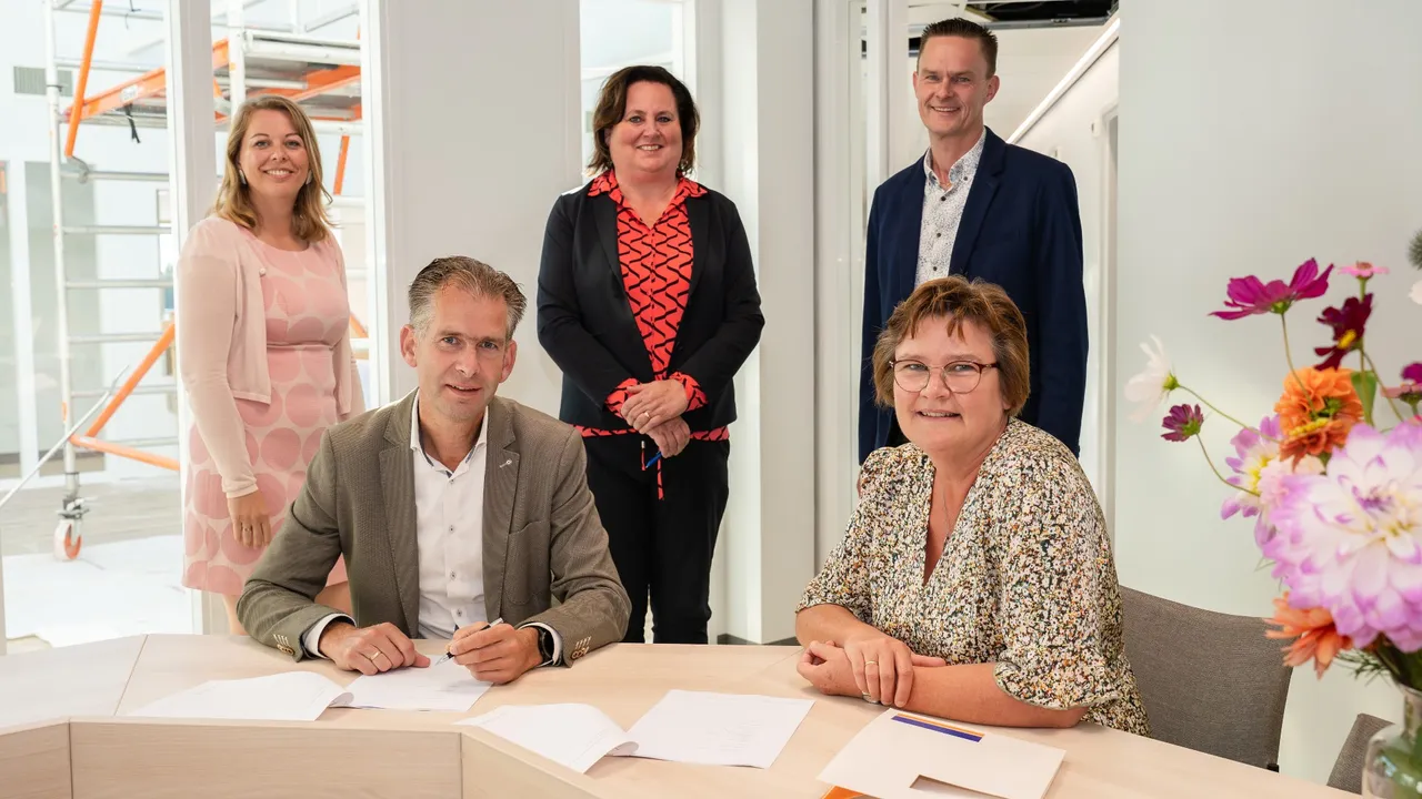 2023 09 05 ondertekening rabobank en st jansdal