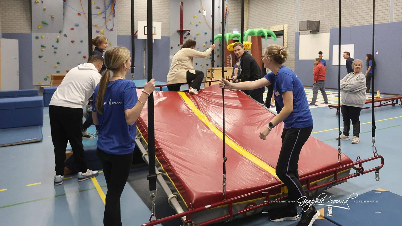 2025-11-06 hello your 08