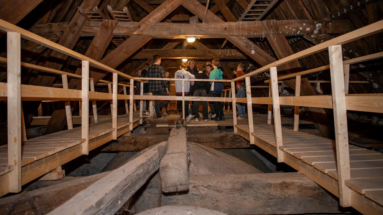 2025-12-11 Excursie Grote Kerk - De Hoeksteen (5) (1)