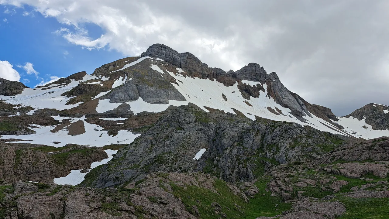 pyreneeen