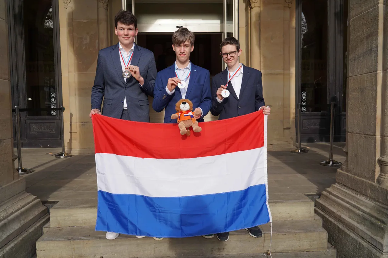 team silver klein formaat
