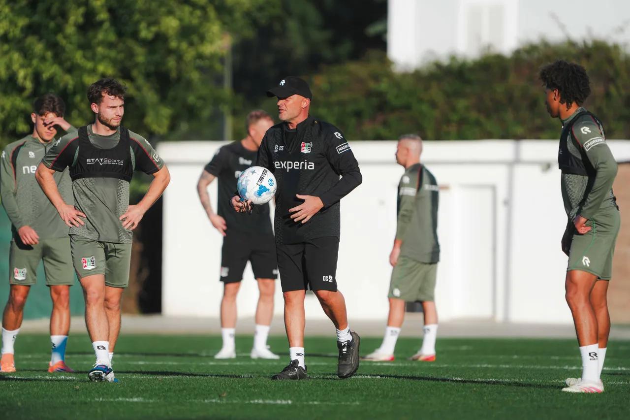 NECMEDIA-SPANJE-DAGEEN-021