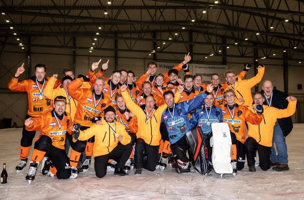 Het Nederlandse team na behalen goud in 2025