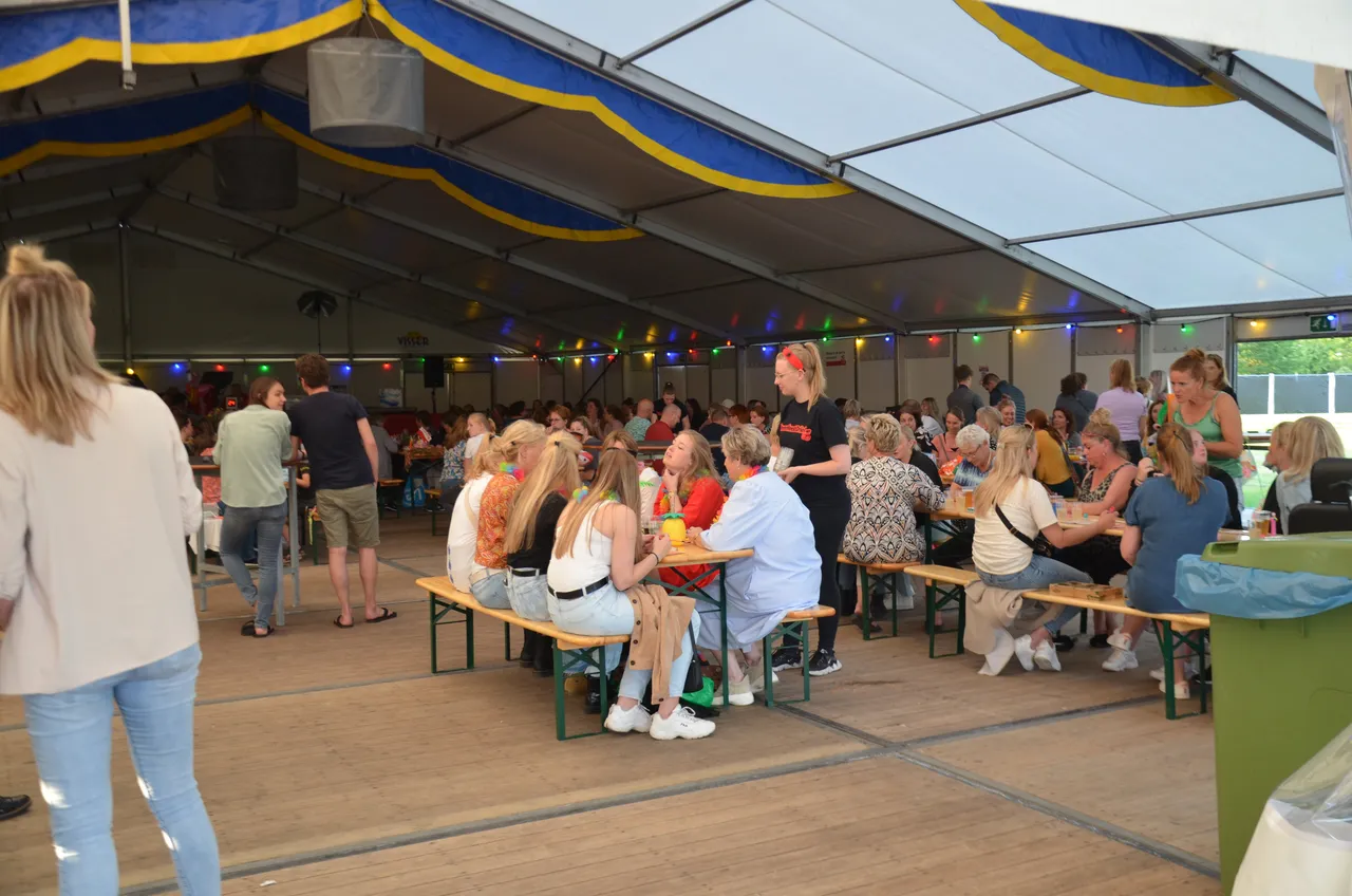 2022 kersenkoningin en hofdame 2