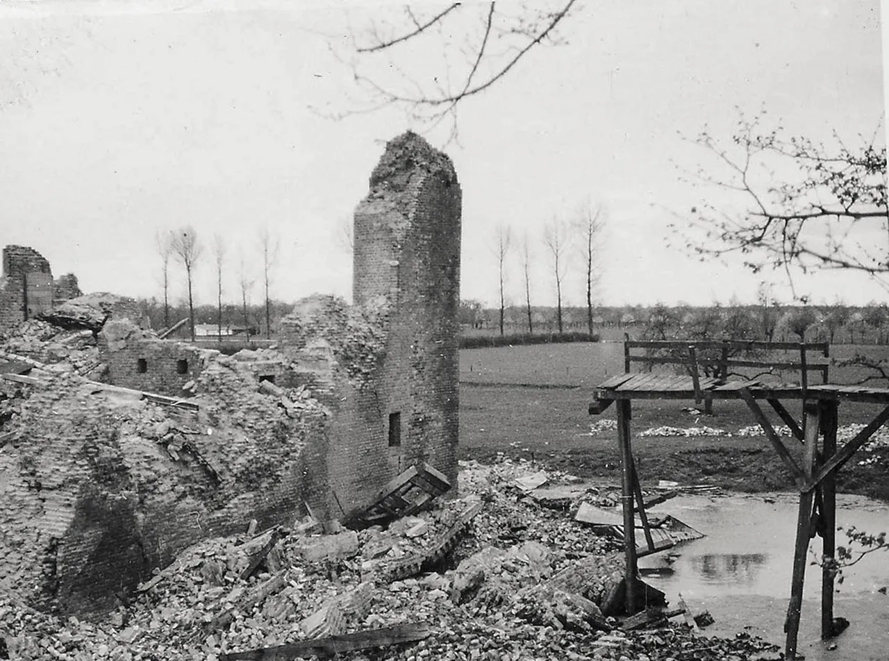 De verwoeste hoofdburcht: De Donjon