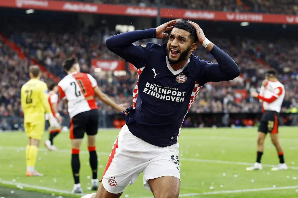 Ismael Saibari in action for PSV