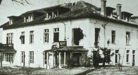 1944 2