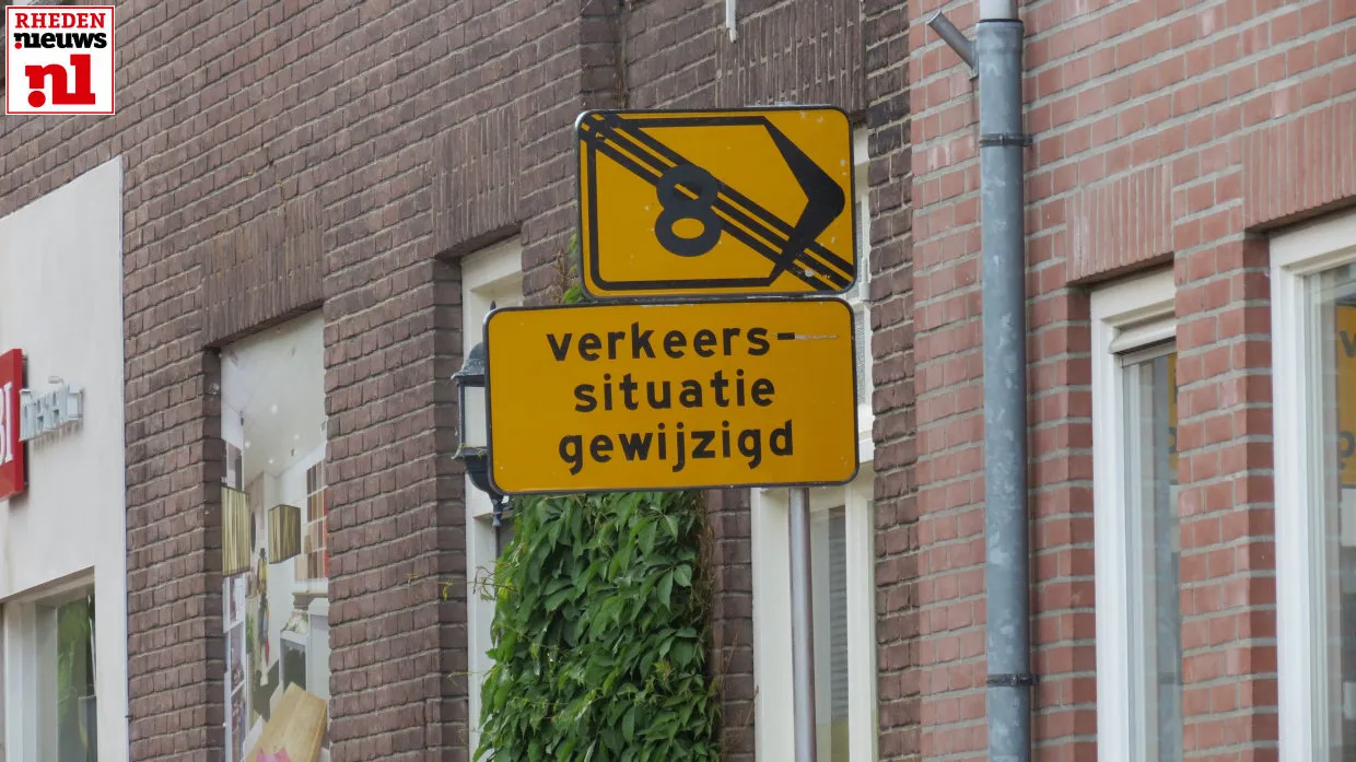 2015 05 30 wijziging verkeerssituatie emmastraat pastoor koenestraat 003