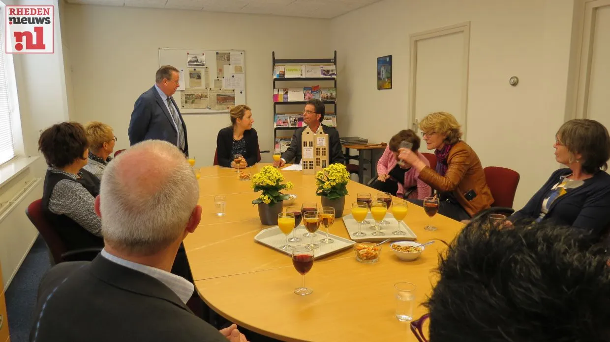 2016 04 12 ondertekening afspraken rheden vivare 004