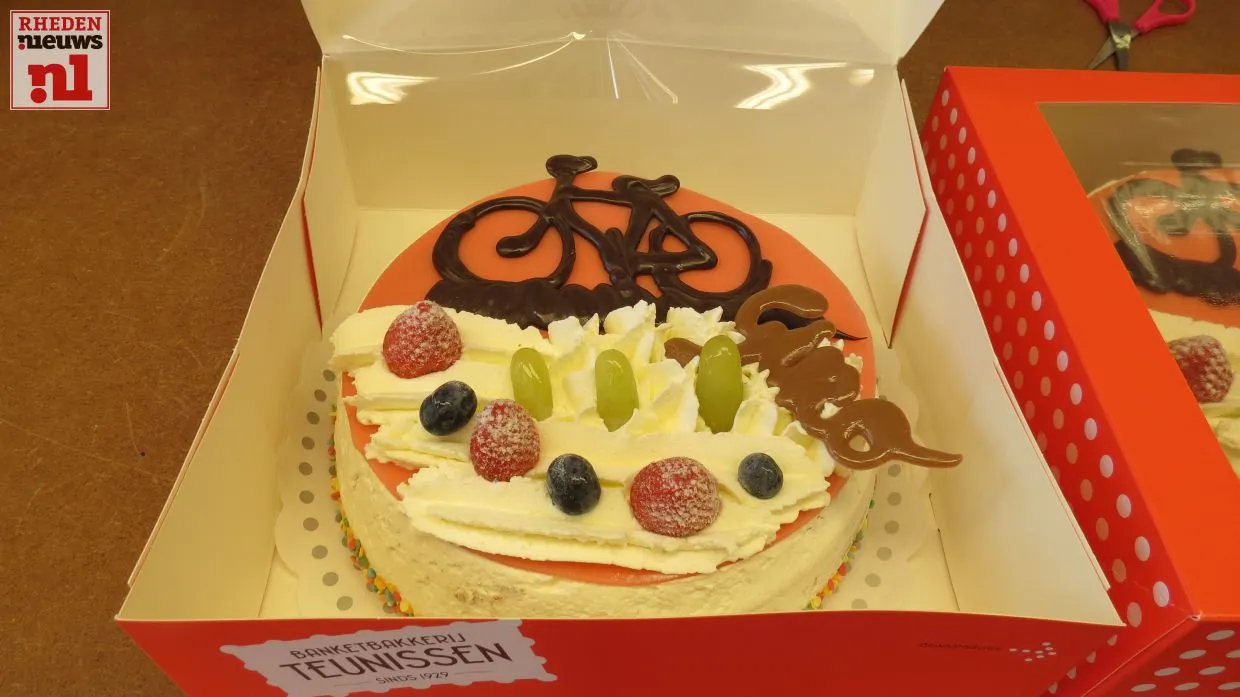 2016 05 13 uitreiking girotaarten etalagewedstrijd wereldwinkel velp 002