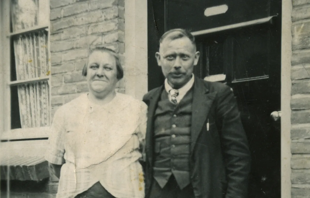 baas en moeke vd berg op jeruzalem 31 te velp in israc3ablische documentaire once in a life time