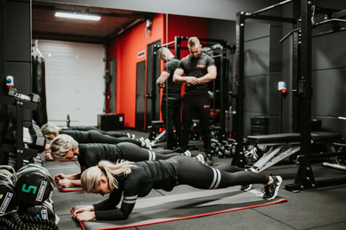 d fit8