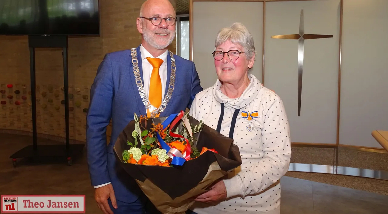 mevrouw a ria van voorst lockhorst lid in de orde van oranje nassau 1