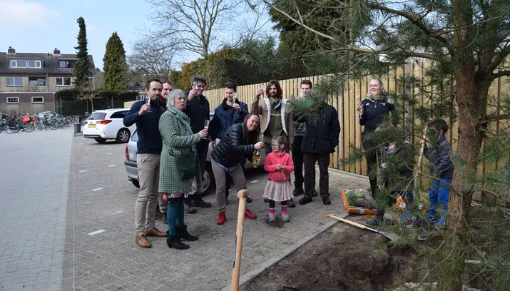 proosten op boomfeestdag