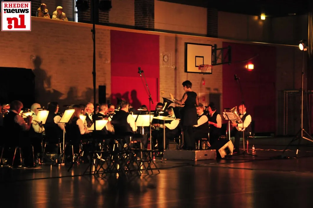 2015 04 24 opening oranjefeest 014