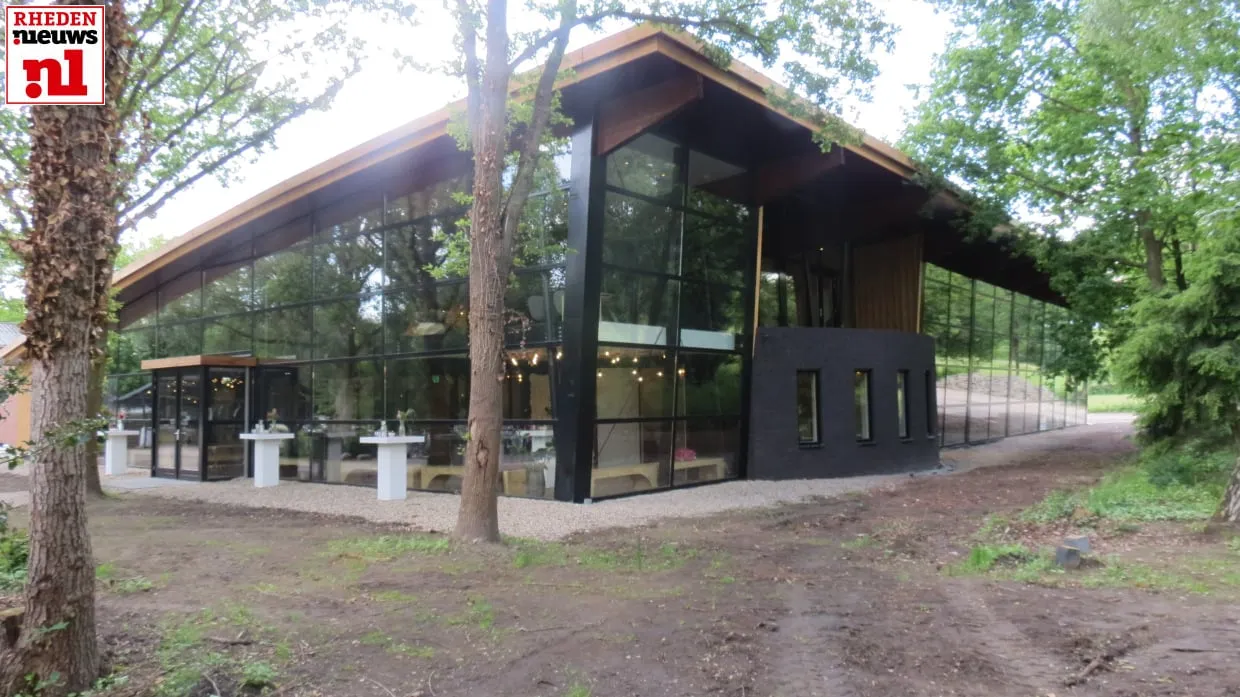 2015 05 30 opening studio26 018