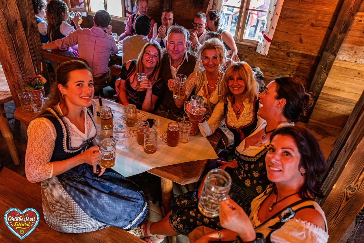 2022 10 22 oktoberfeest zaterdag livefeed logo 021