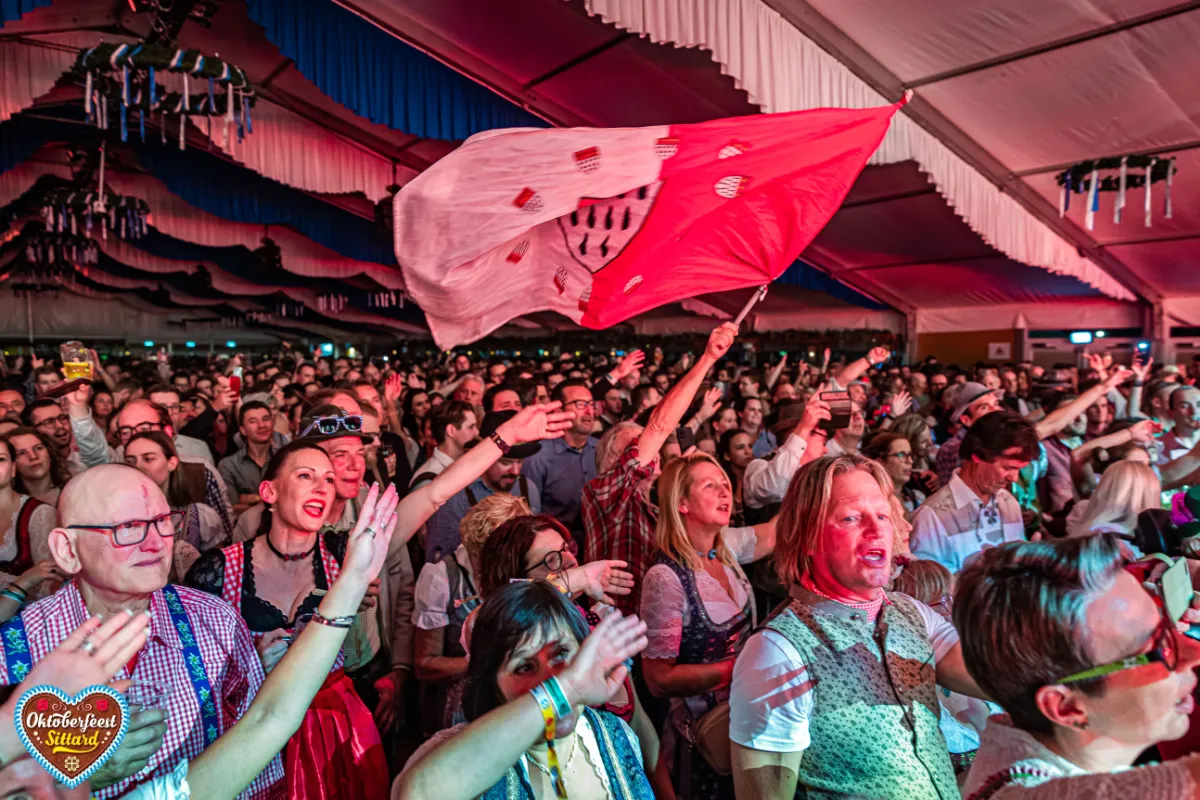 2022 10 24 oktoberfeest maandag livefeed logo 035