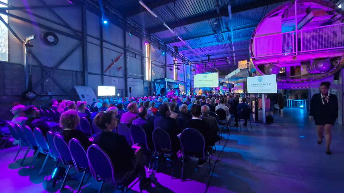 bba 2023 in hangar op vliegveld