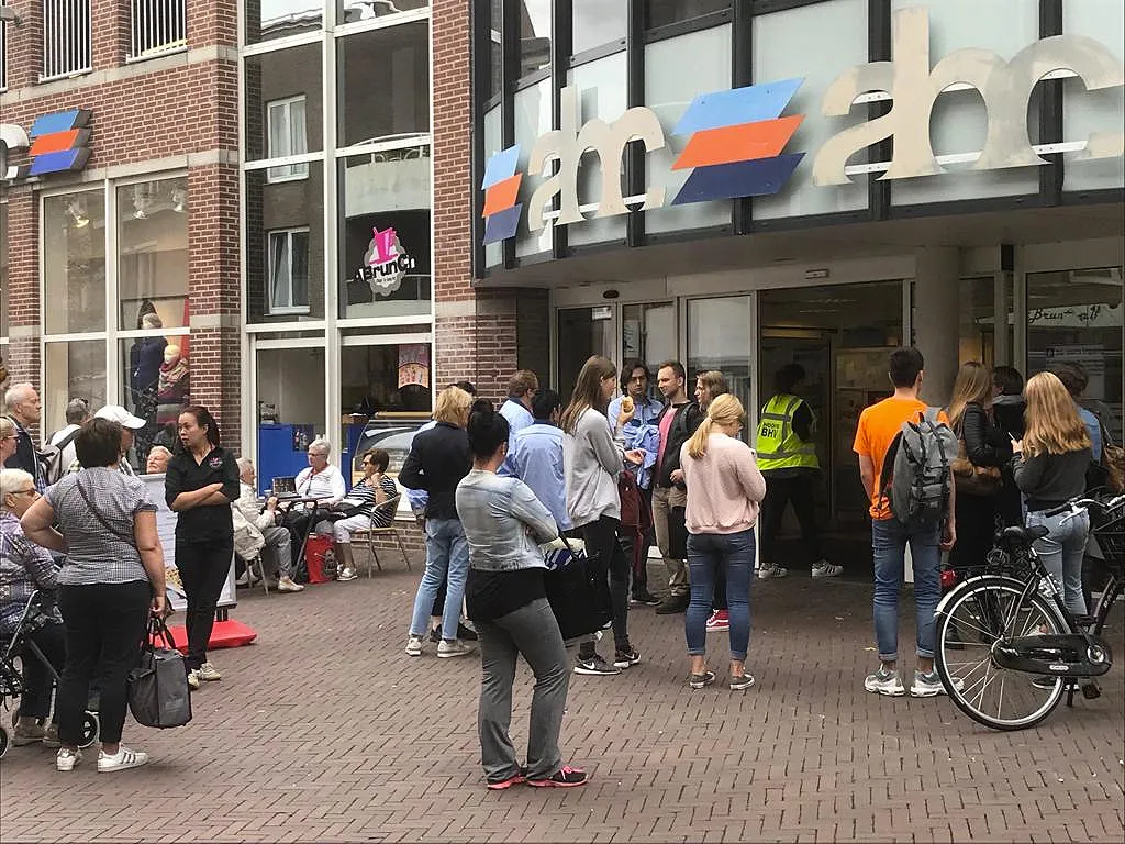 brandweer abc complex 20180911 publiek naar buiten