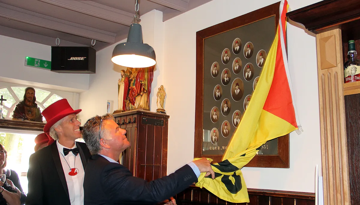 club wovan leon beursgens onthult portrettenverzameling 1921 1931
