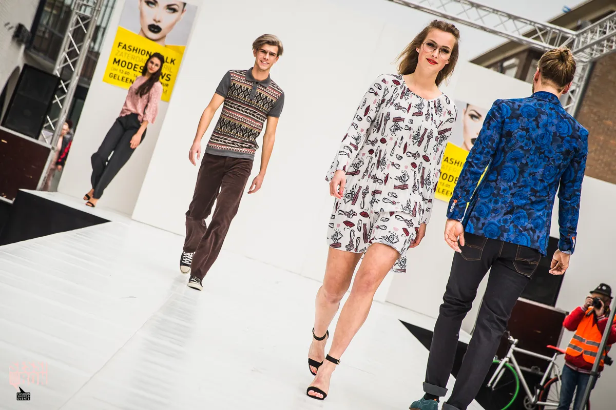 fashion walk 2017 04 fashionwalk sessibon klein logo 022