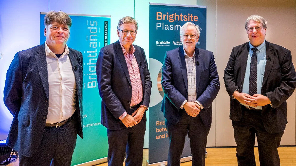 initiatiefnemers bij de officiele opening van het brightsite plasmalab pb
