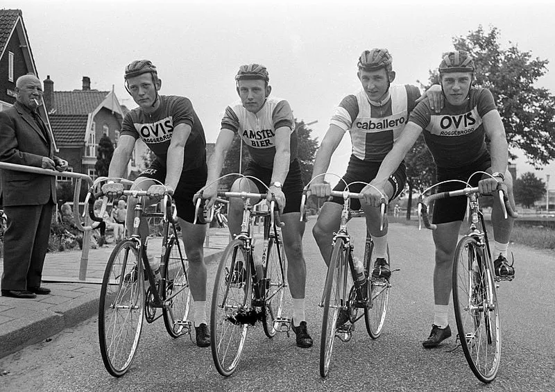 krekels hoofddorp nk 1968 ploegentijdrit vlnr renc3a9 pijnen joop zoetemelk leen de groot en jan krekels