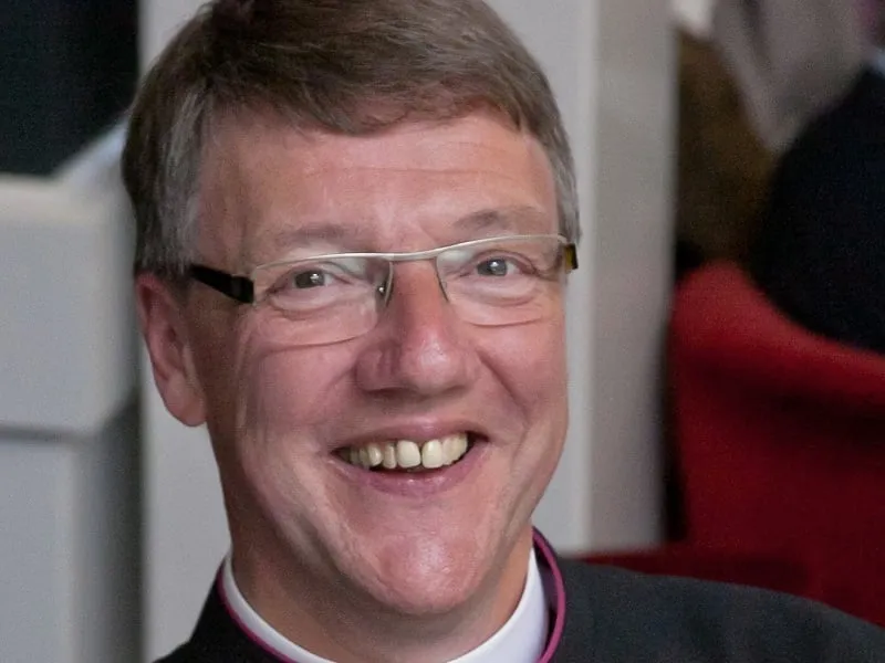 monseigneur rob merkx pastoor deken van sittard