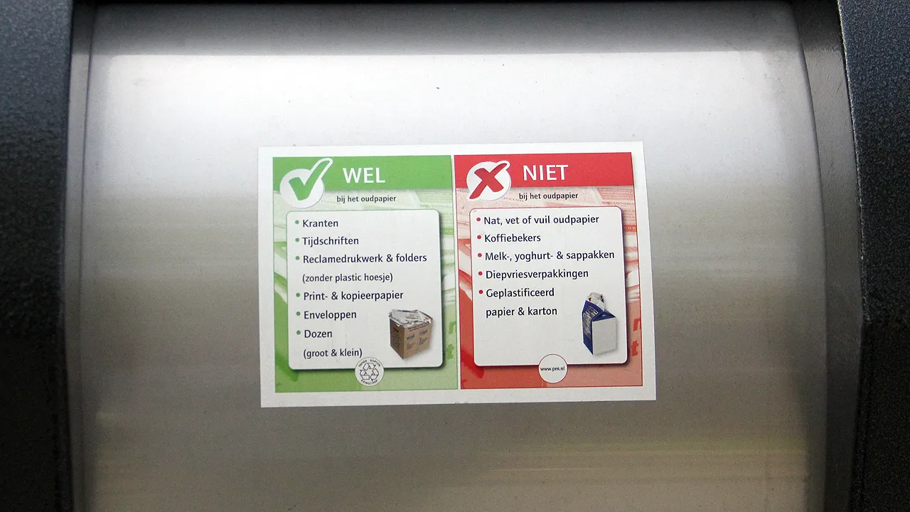 recyclingparkje oranjelaan geleen papierbak
